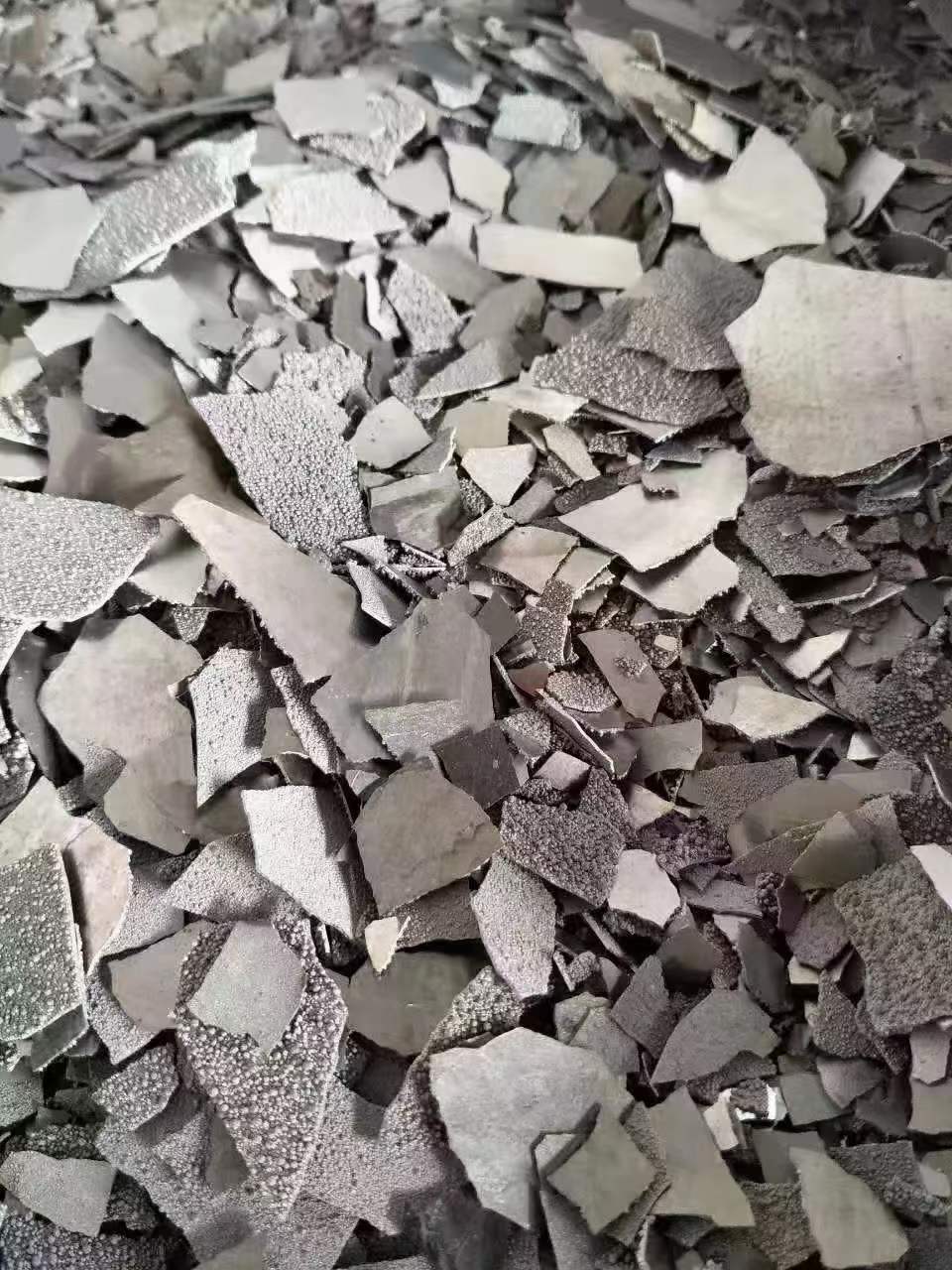 ELECTROLYTIC MANGANESE METAL